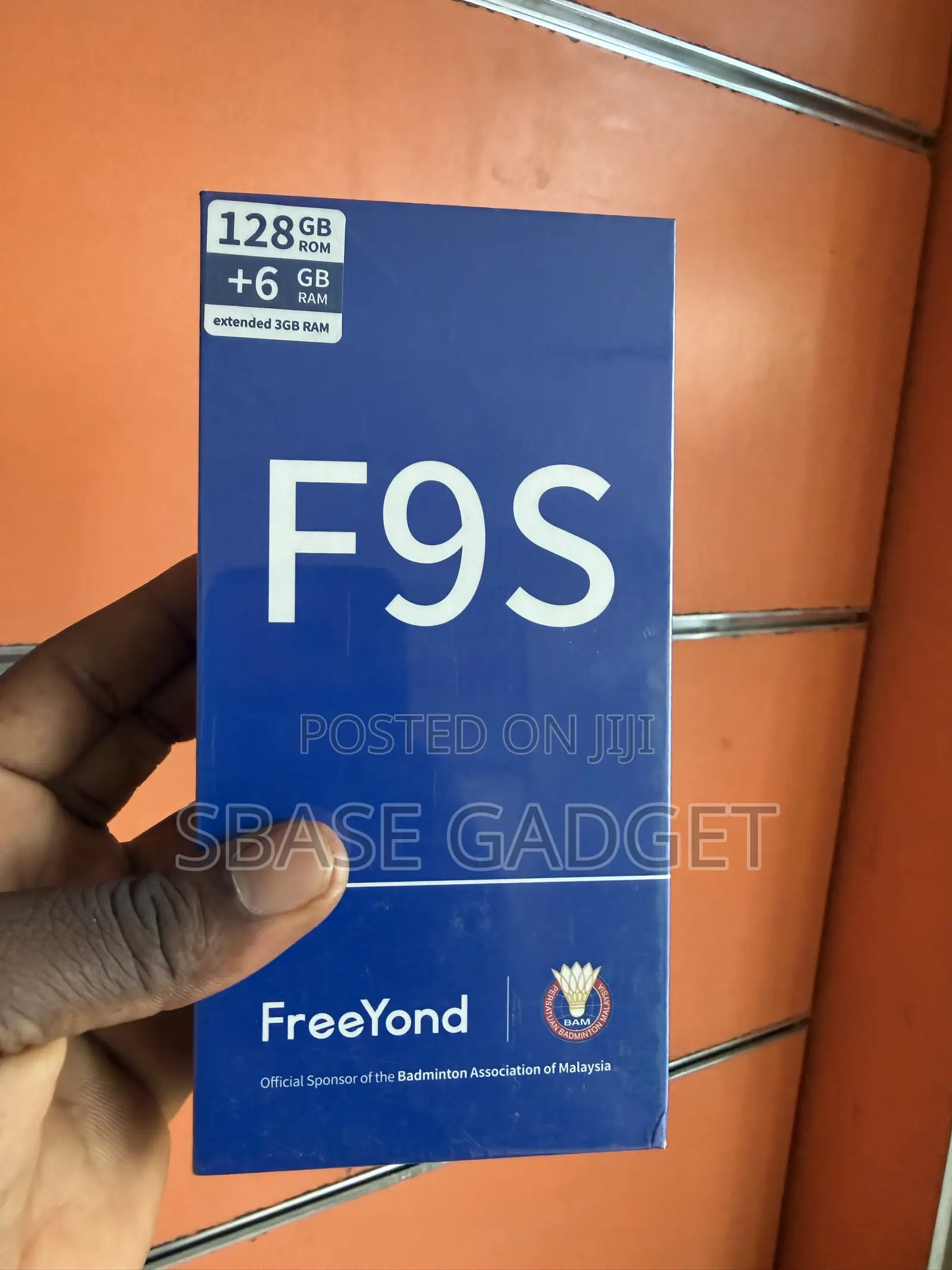 New FreeYond F9 128 GB Black