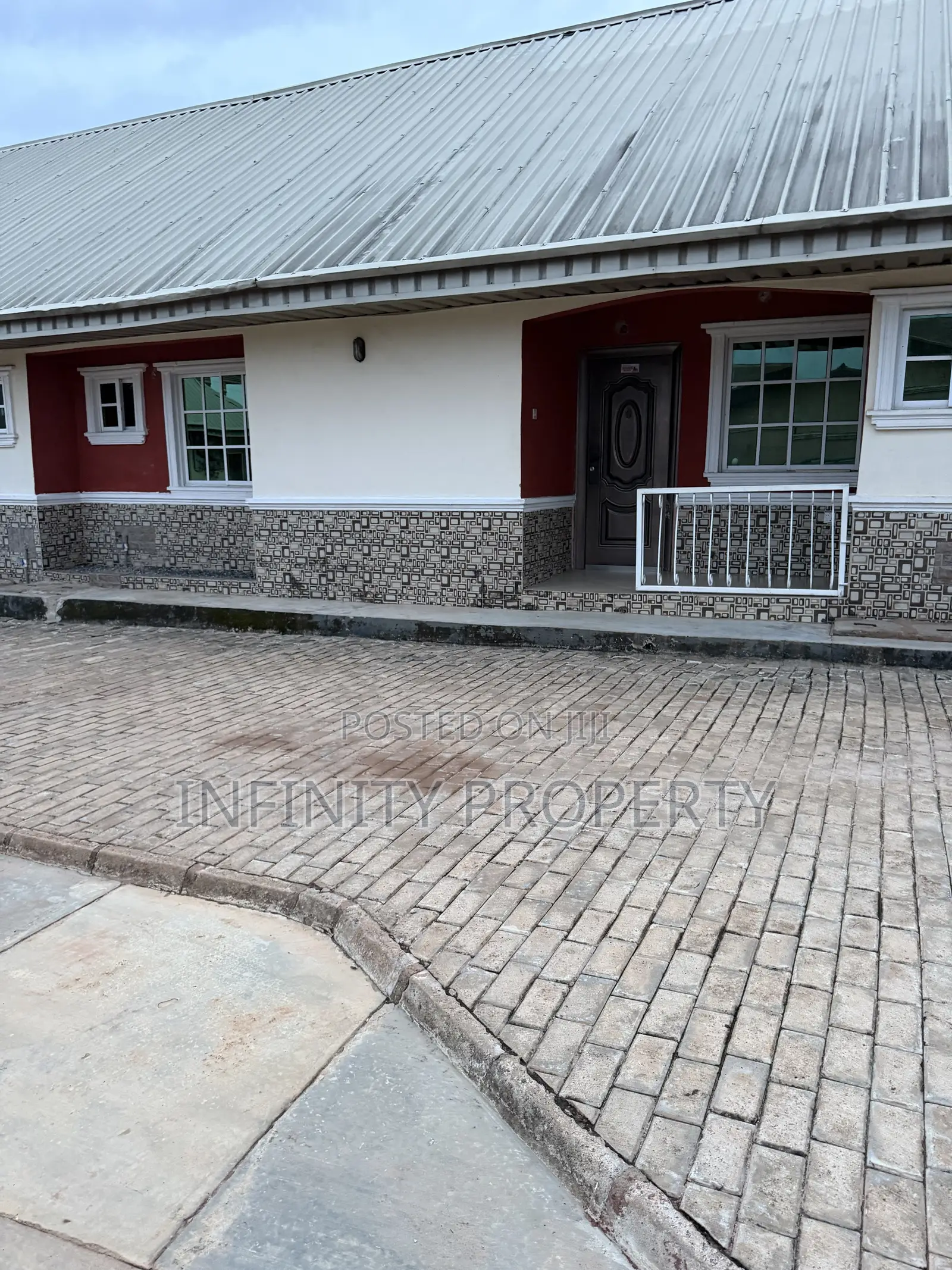 2bdrm Block of Flats in Ekae, Benin City for sale