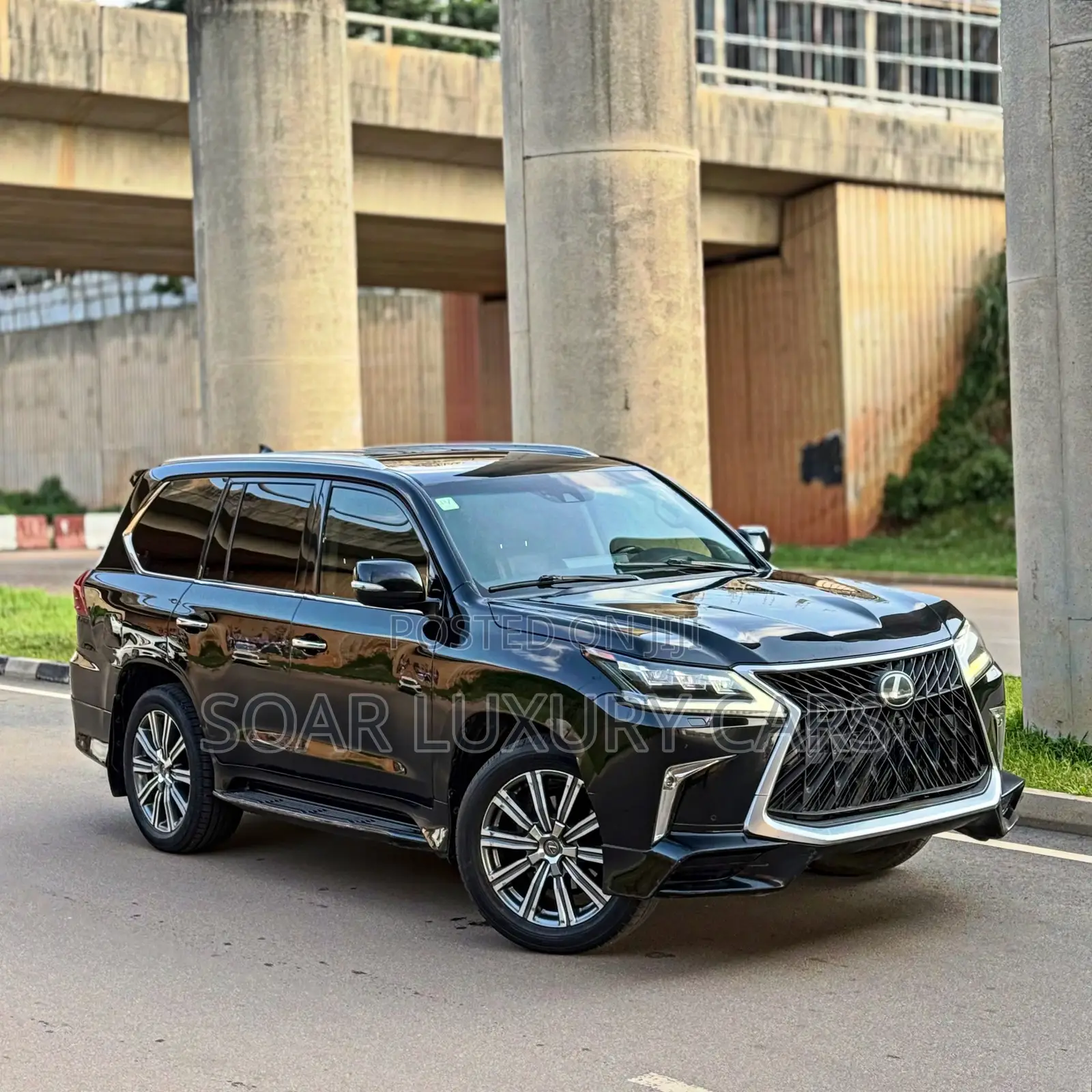 Lexus LX 570 AWD 2016 Black