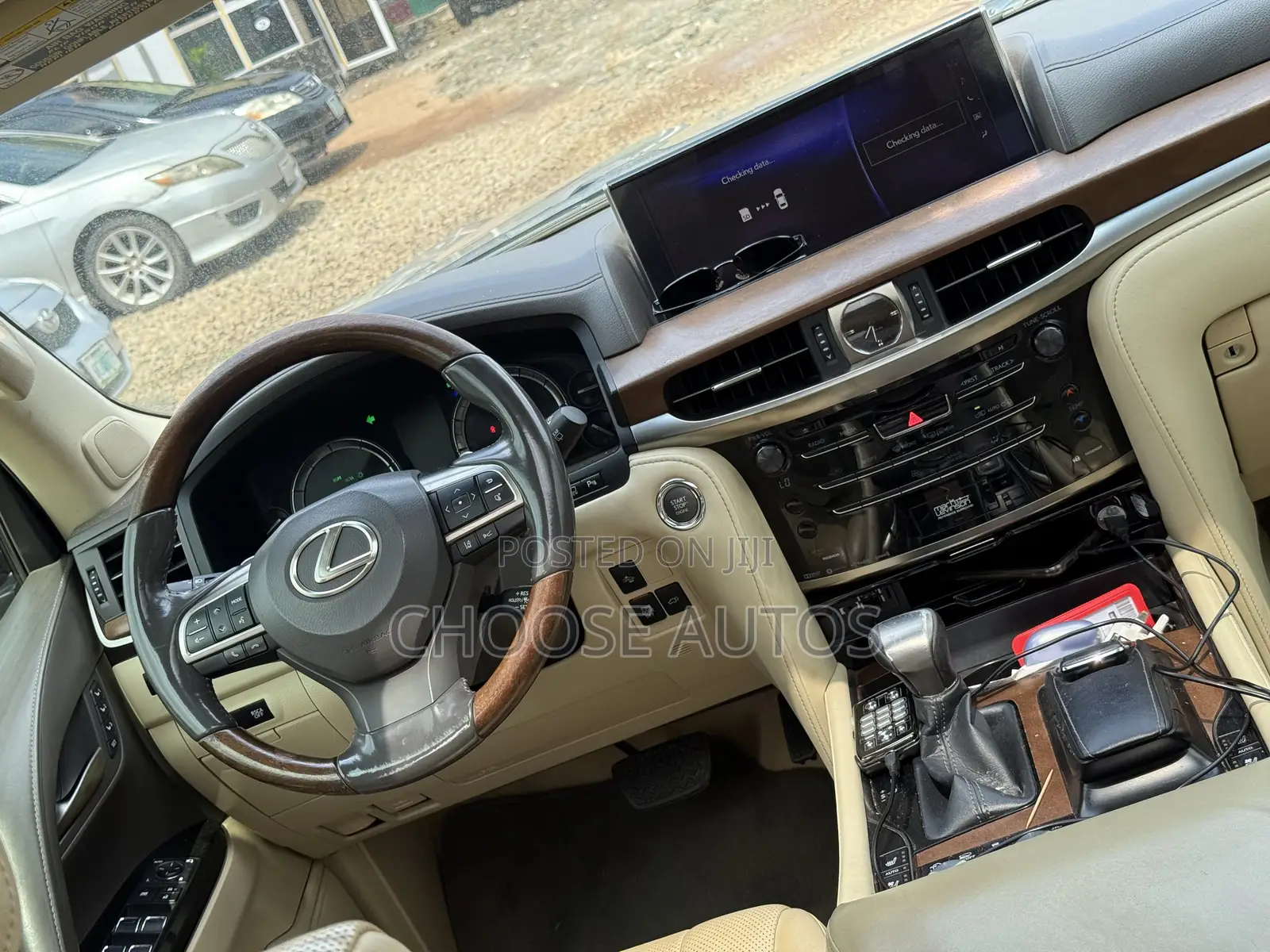 Lexus LX 570 AWD 2019 Gold