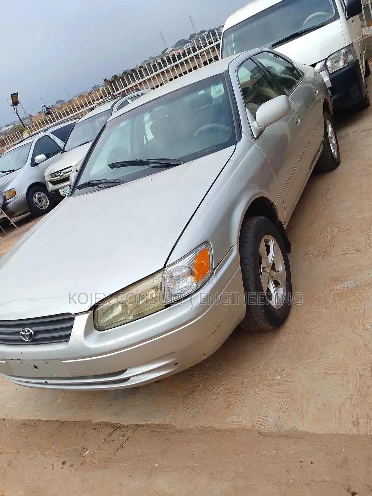 Toyota Camry XLE 4dr Sedan (2.4L 4cyl 4A) 2002 Silver
