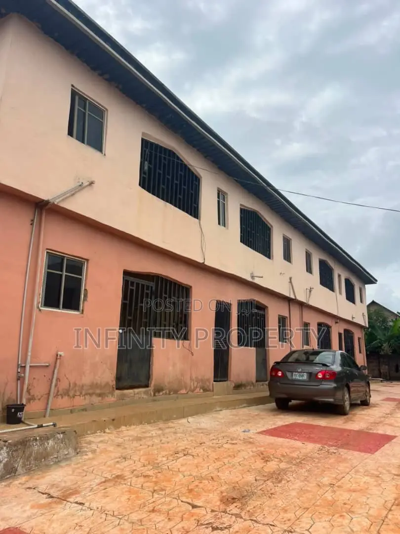 1bdrm Block of Flats in Ugbor. Central, Benin City for sale