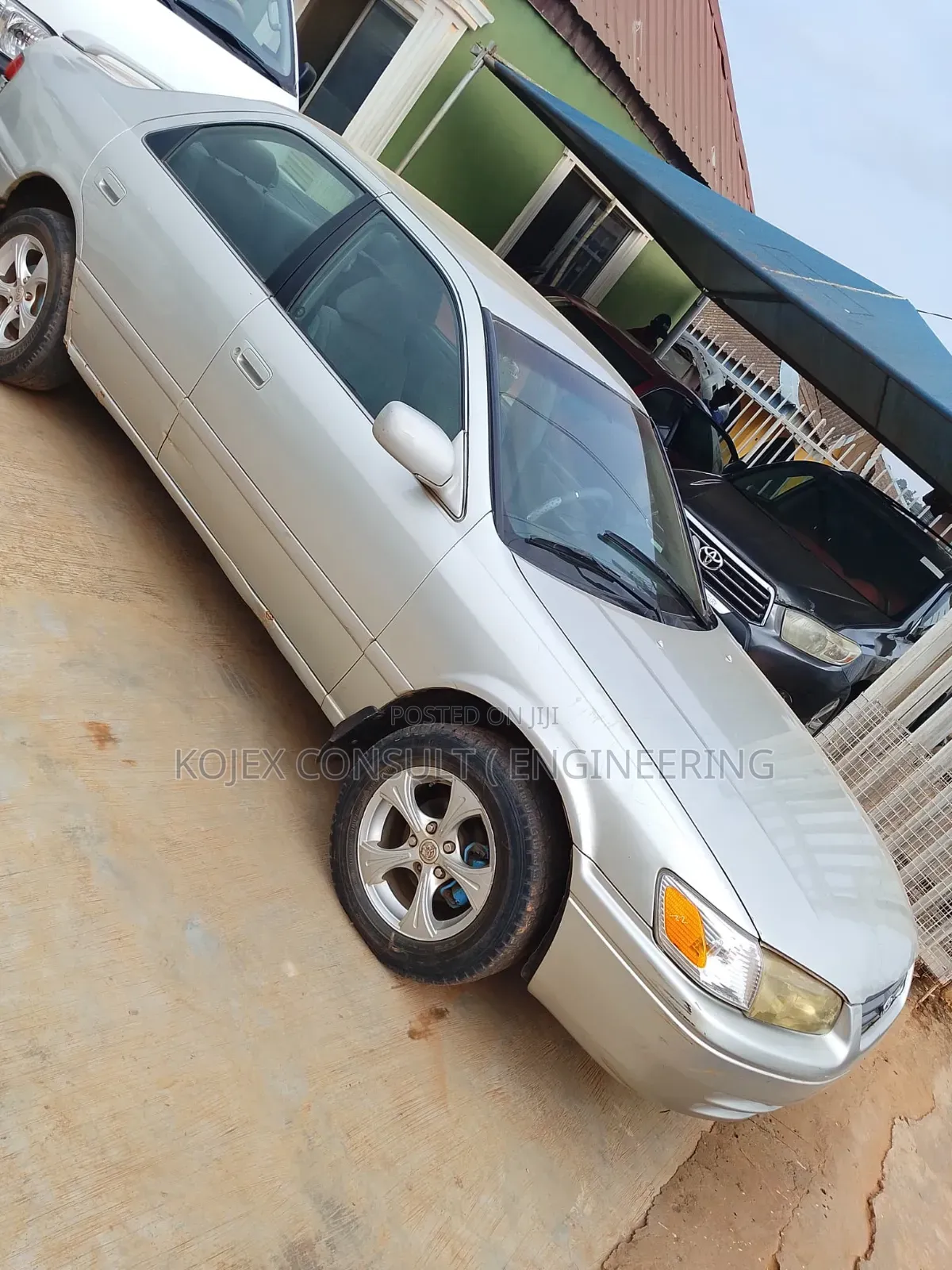 Toyota Camry XLE 4dr Sedan (2.4L 4cyl 4A) 2002 Silver