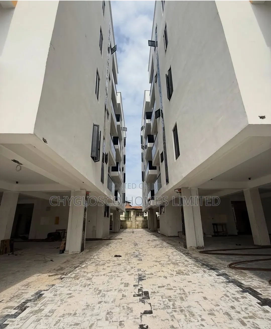 2bdrm Apartment in Eliozu for sale