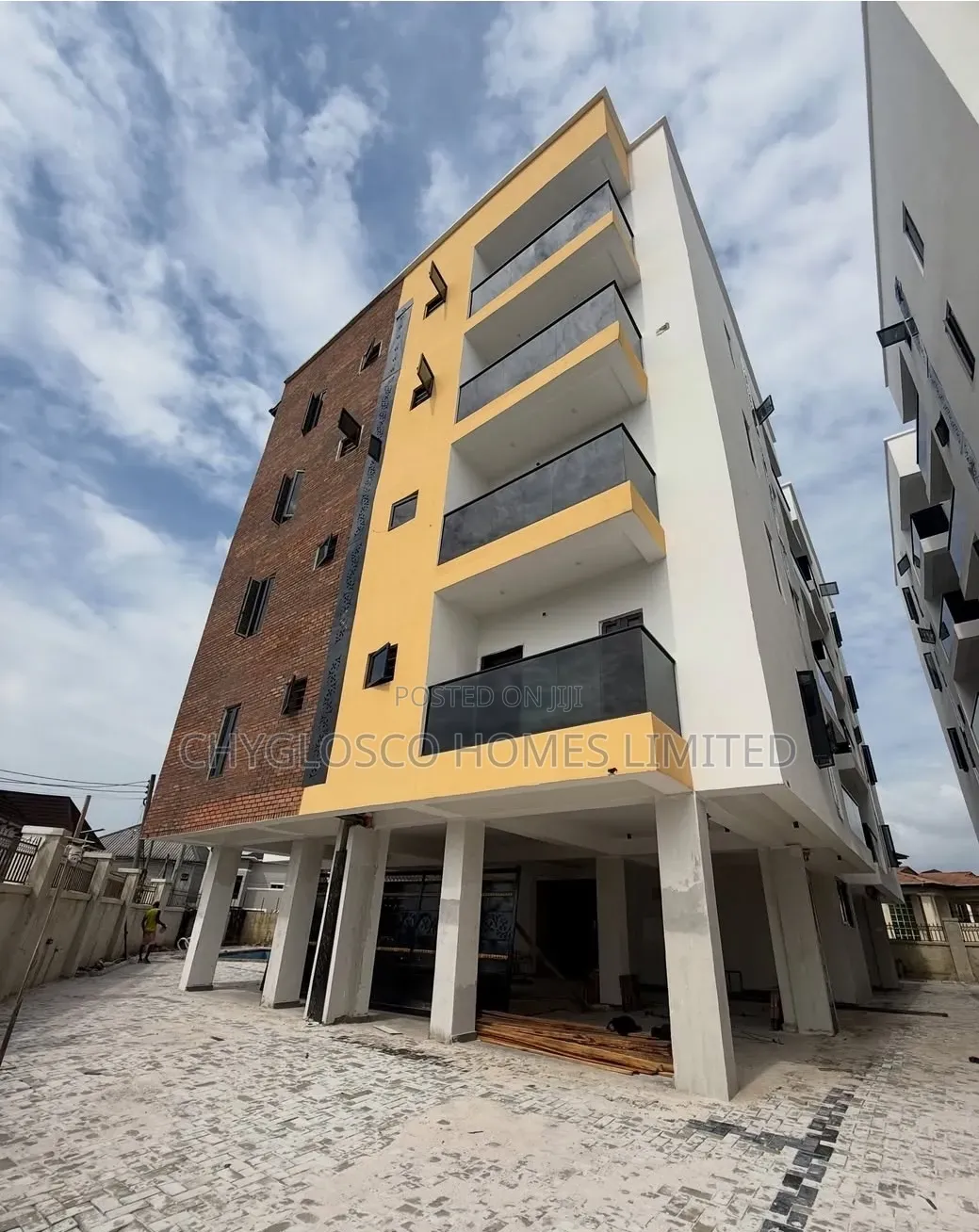 2bdrm Apartment in Eliozu for sale