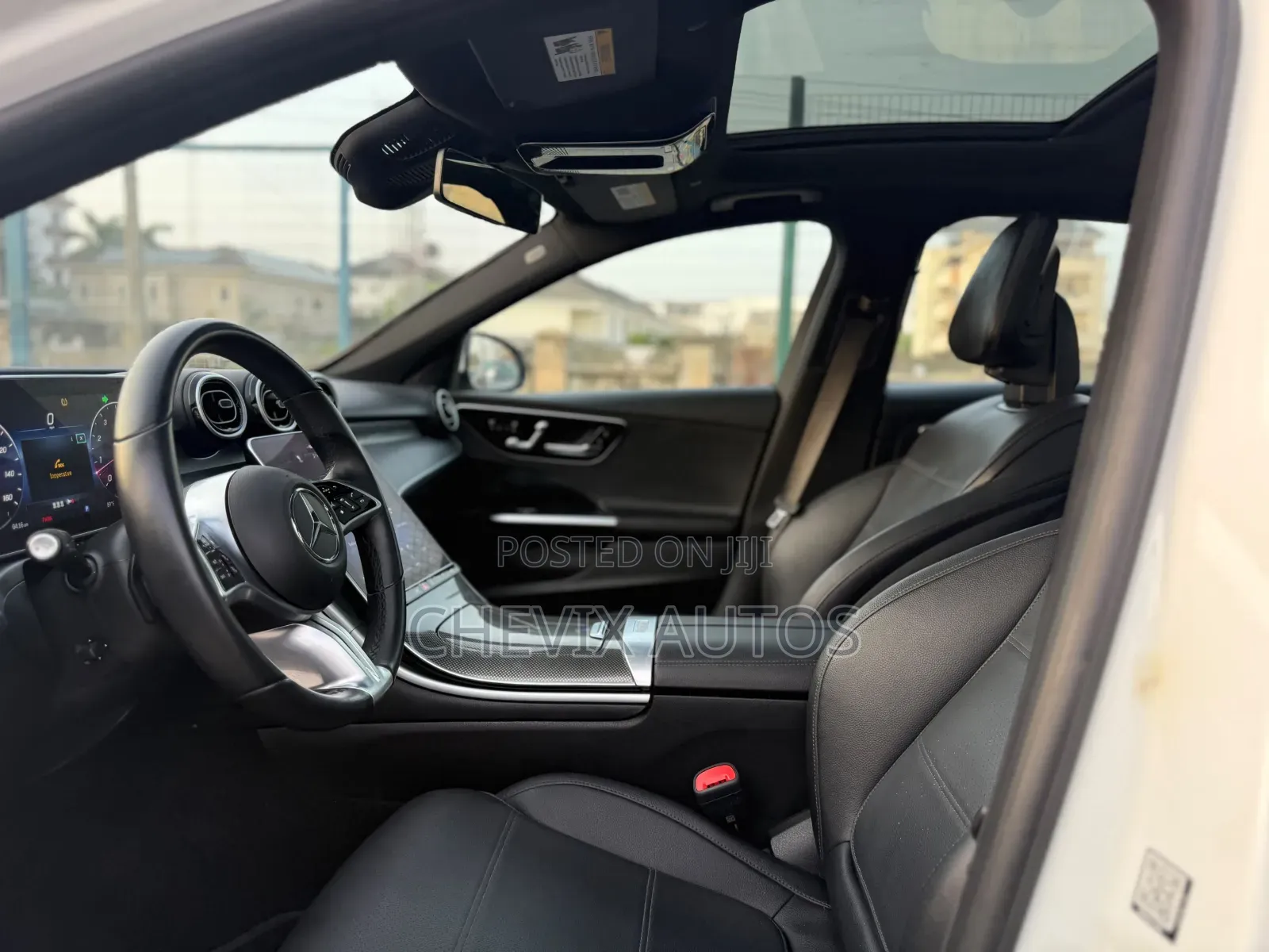 Mercedes-Benz C300 2024 White