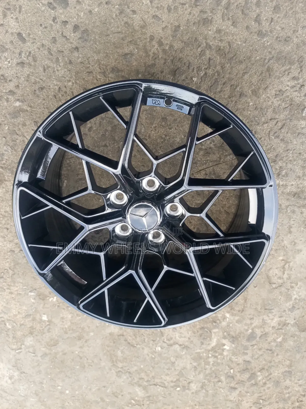 17inches for M/Benz Pure Black Available in Stock