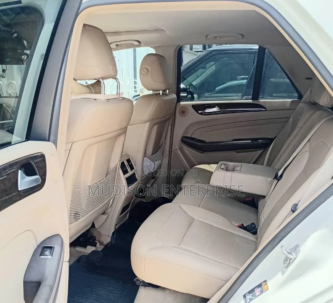 Mercedes-Benz M Class ML350 4dr SUV (3.5L 6cyl 7A) 2014 White