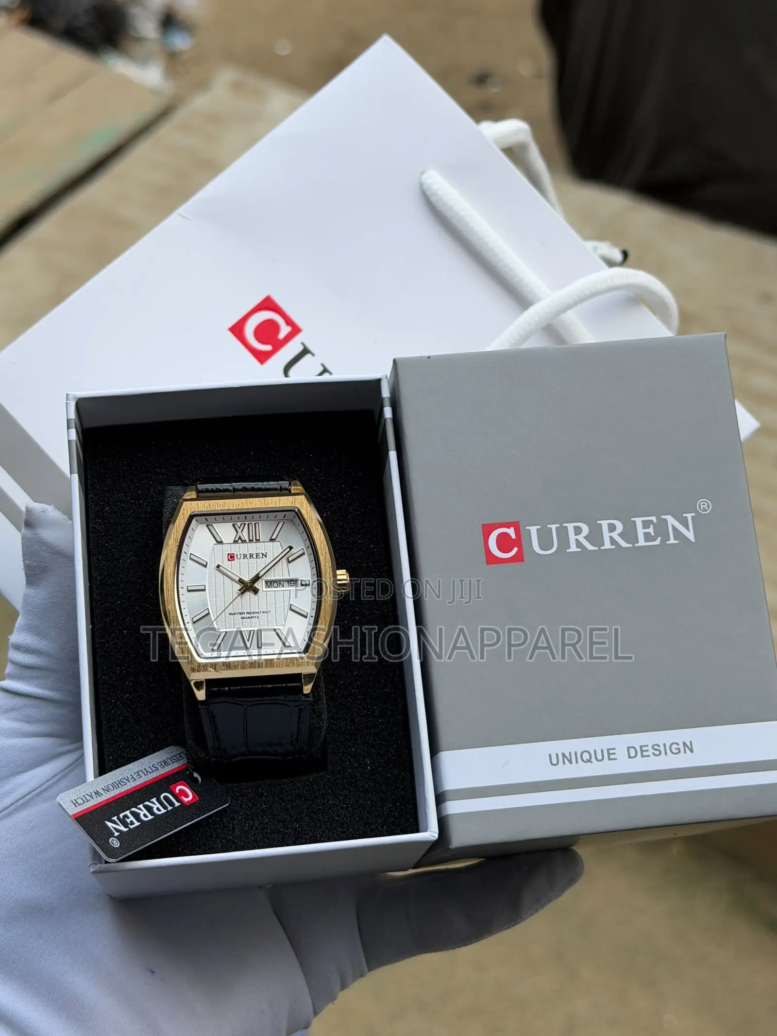 Curren Day / Date Genuine Leather Strap Watch