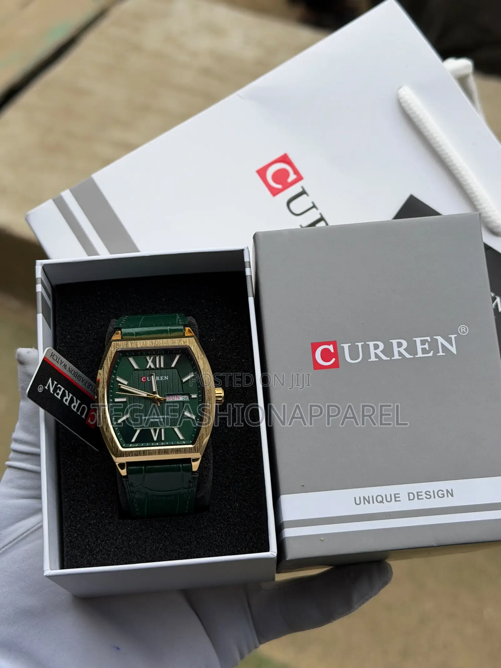 Curren Day / Date Genuine Leather Strap Watch