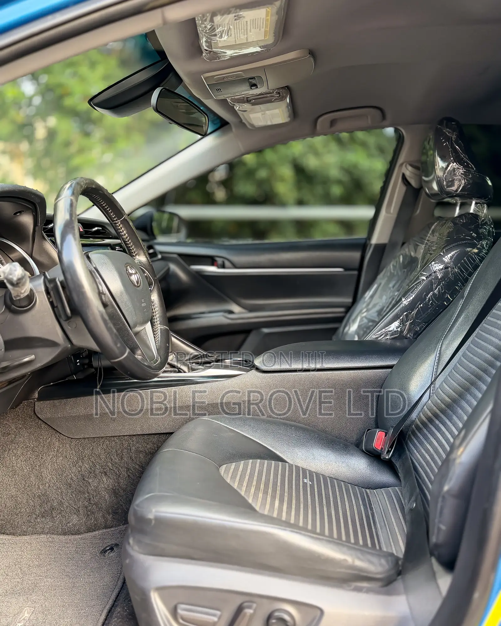 Toyota Camry SE FWD (2.5L 4cyl 8AM) 2018 Blue