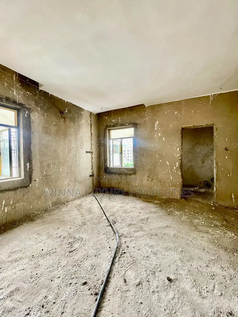 6bdrm Maisonette in Jahi for sale