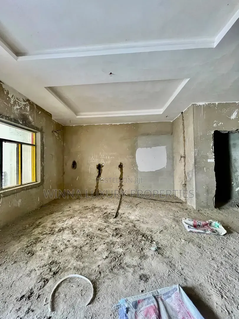 6bdrm Maisonette in Jahi for sale