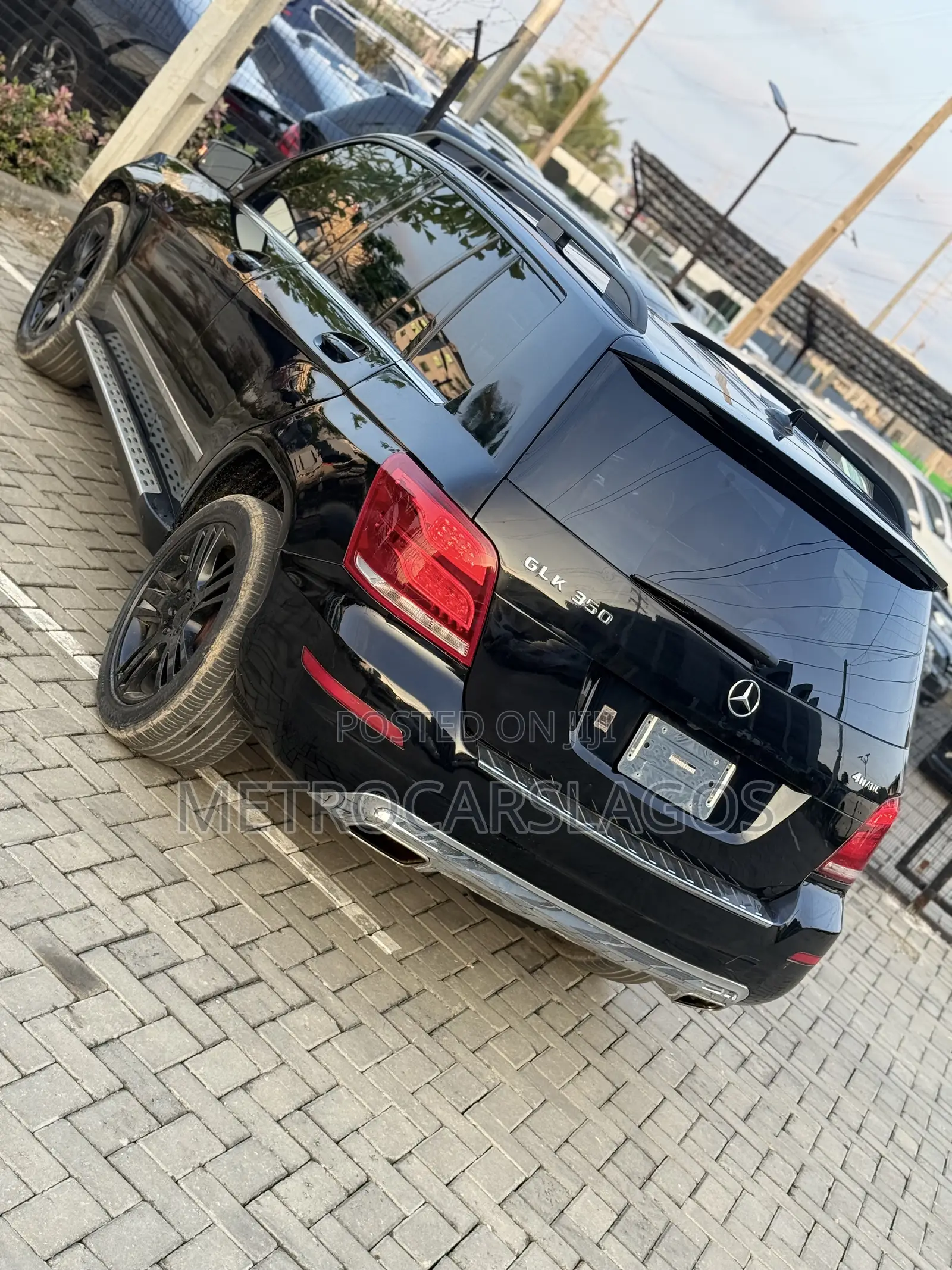 Mercedes-Benz GLK-Class Base GLK 350 4dr AWD 4MATIC (3.5L 6cyl 7A) 2015