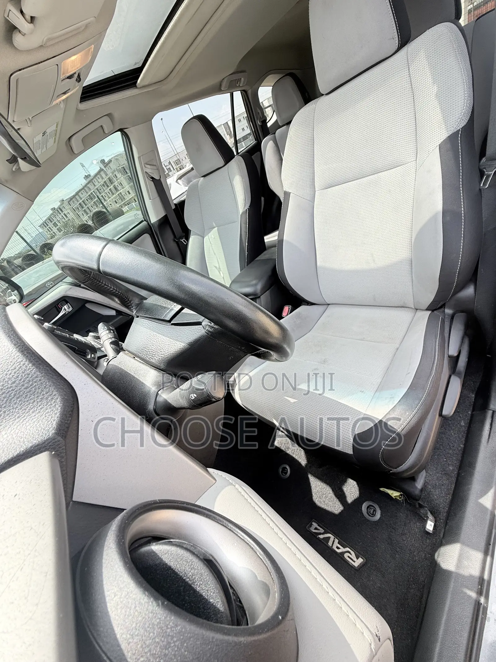 Toyota RAV4 XLE AWD (2.5L 4cyl 6A) 2016 Gray