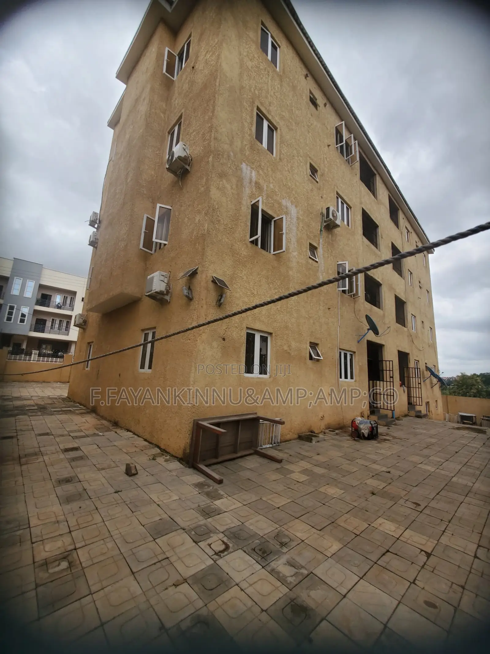 Furnished 2bdrm Block of Flats in Durumi for sale