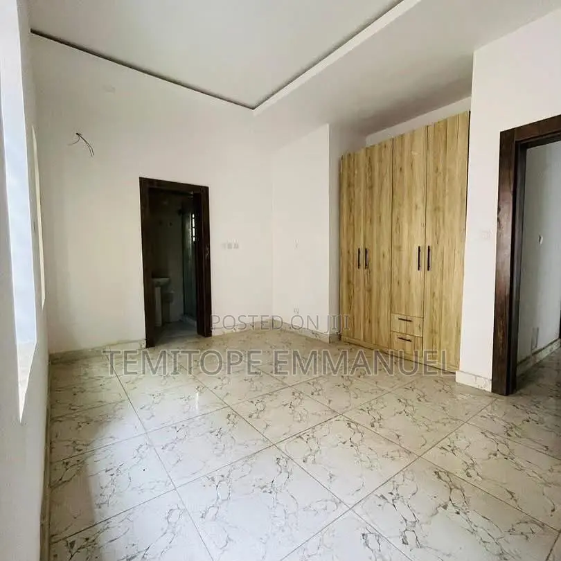 Furnished 20bdrm Apartment in Ikeja GRA for sale
