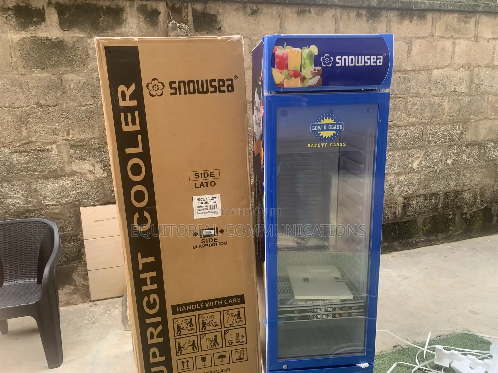 SNOWSEA LC-300W Beverage Cooler With Adjustable Shelves