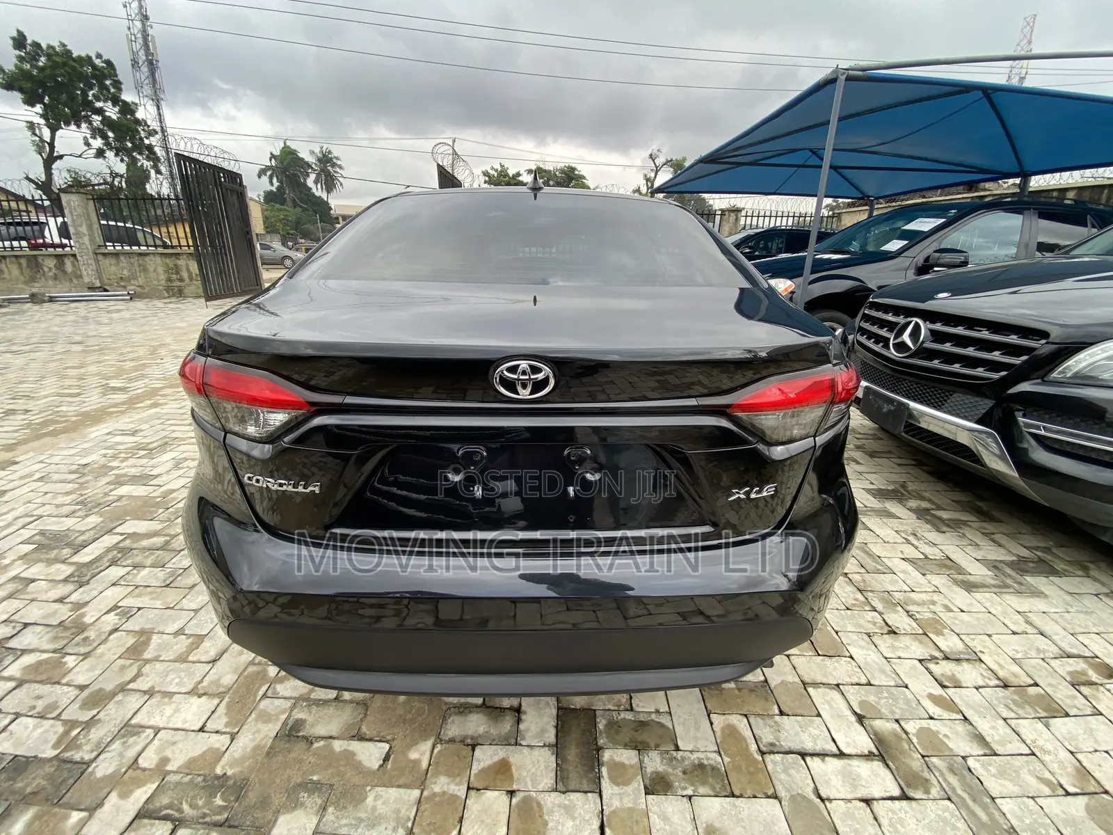 Toyota Corolla XLE (1.8L 4cyl 2A) 2019 Black
