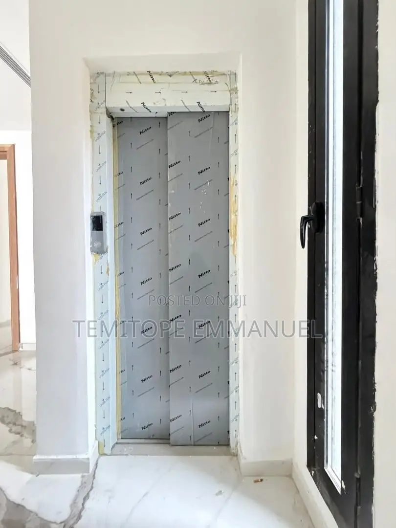 Furnished 4bdrm Duplex in Banana Island for sale
