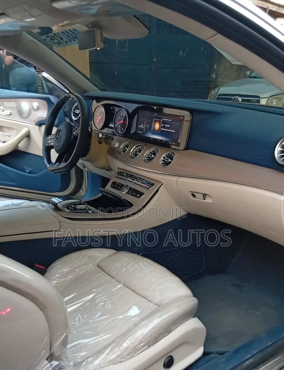 Mercedes-Benz E400 2018 Gold