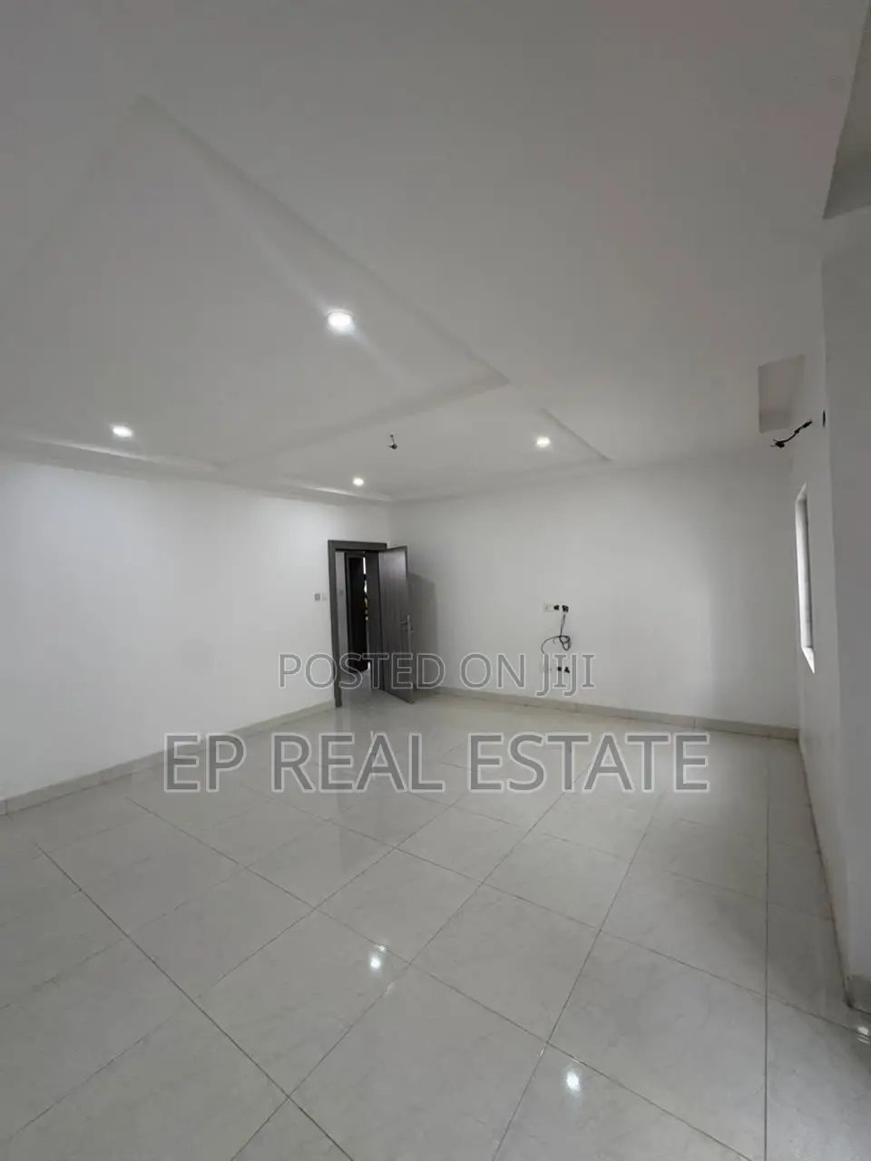 5bdrm Duplex in Apo District for sale