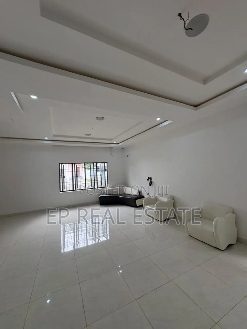 5bdrm Duplex in Apo District for sale