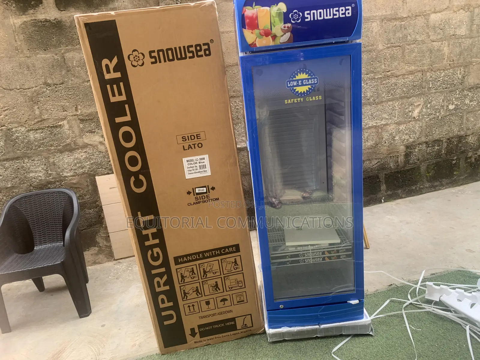 SNOWSEA LC-300W Upright Showcase Refrigerator With Bright LED Display