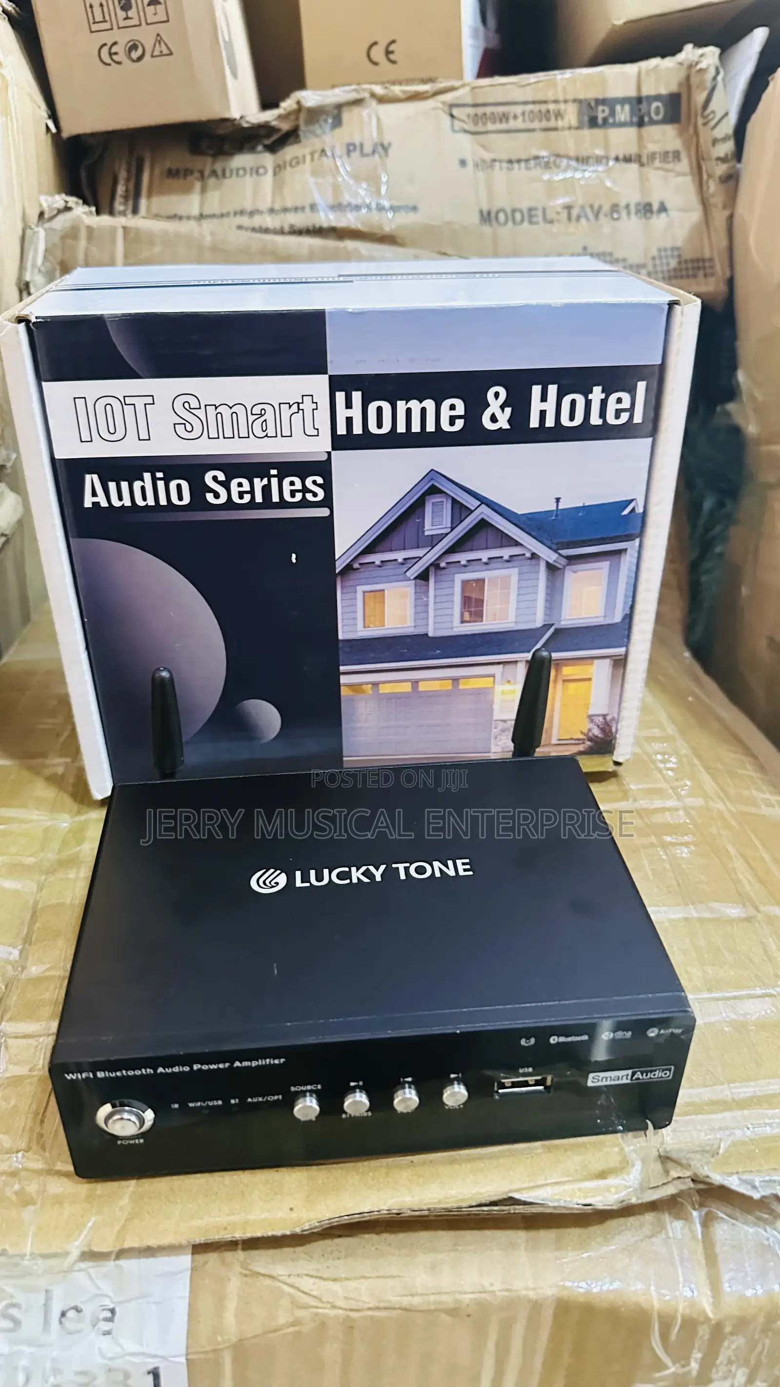Wireless Network Amplifier With WiFi and Bluetooth