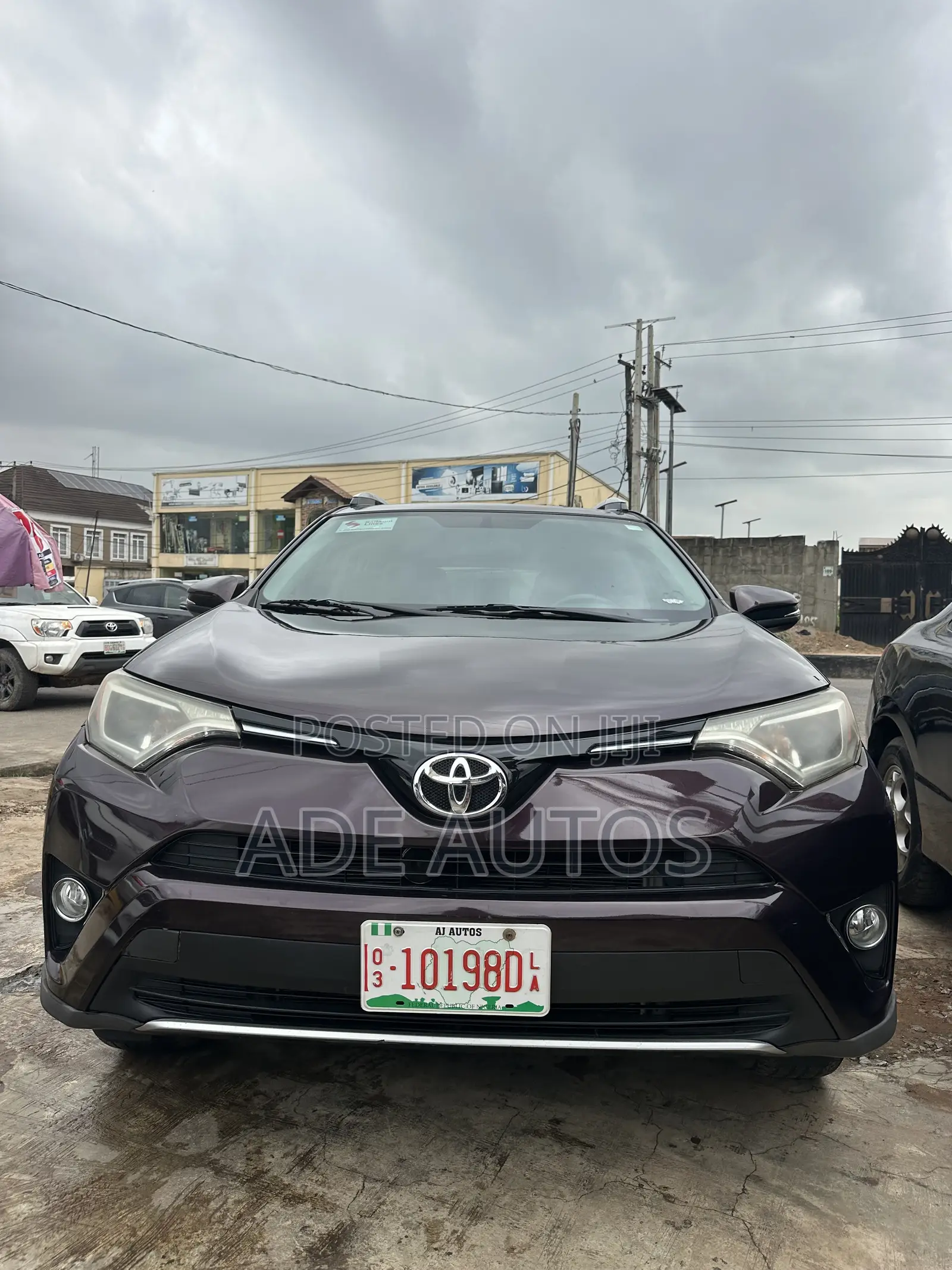 Toyota RAV4 XLE AWD (2.5L 4cyl 6A) 2016 Maroon