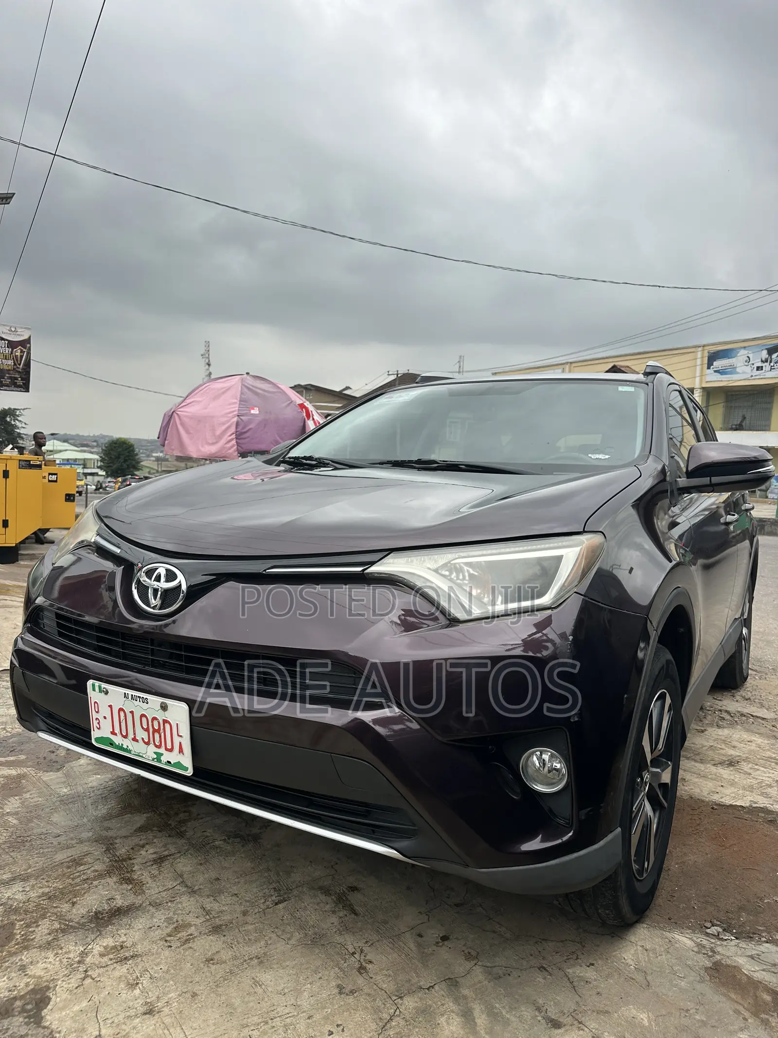 Toyota RAV4 XLE AWD (2.5L 4cyl 6A) 2016 Maroon