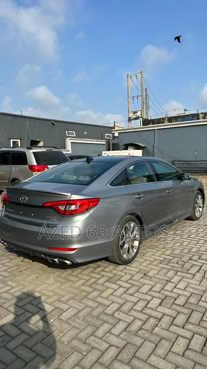 Hyundai Sonata Sport 2.0T 4dr Sedan (2.0L 4cyl Turbo 6A) 2015 Silver