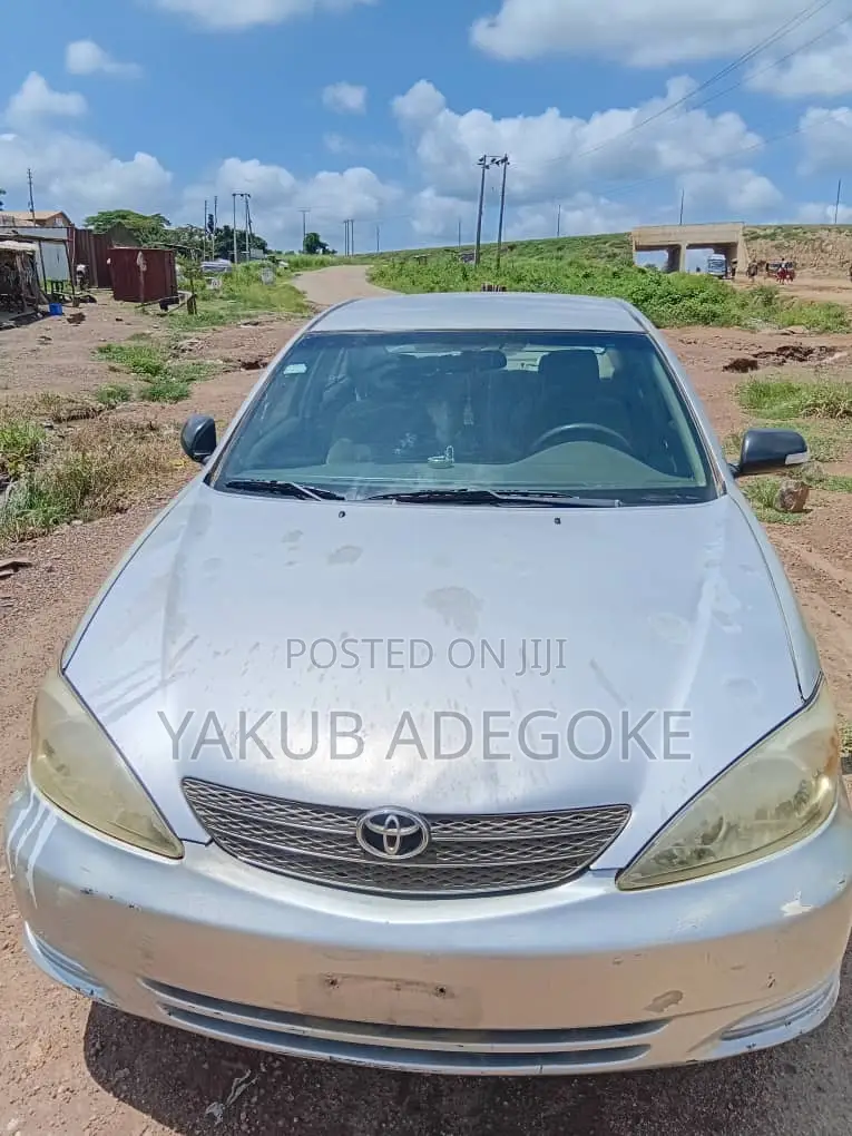 Toyota Camry 2004 Silver