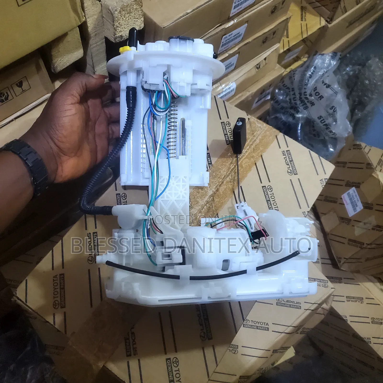 Original Complete Fuel Pump Rav-4 2018/2025