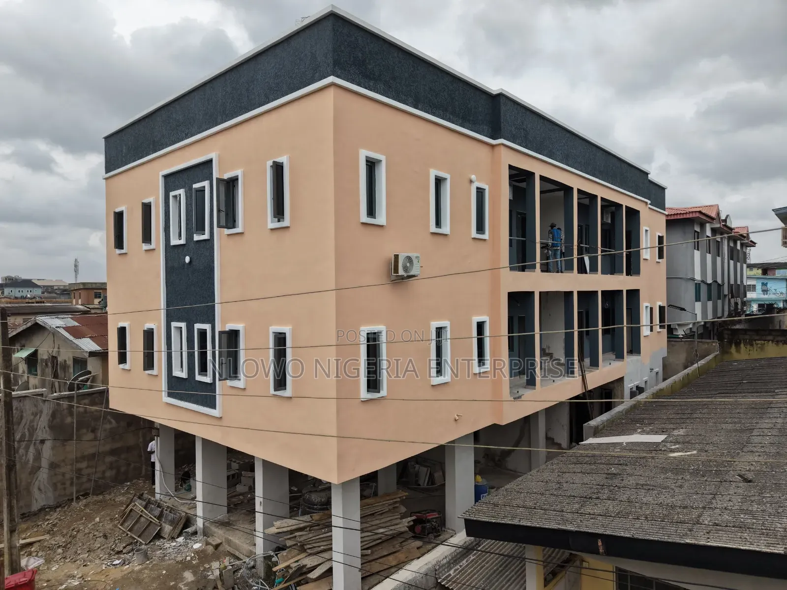 Furnished 3bdrm Apartment in Gbagada Estate for sale