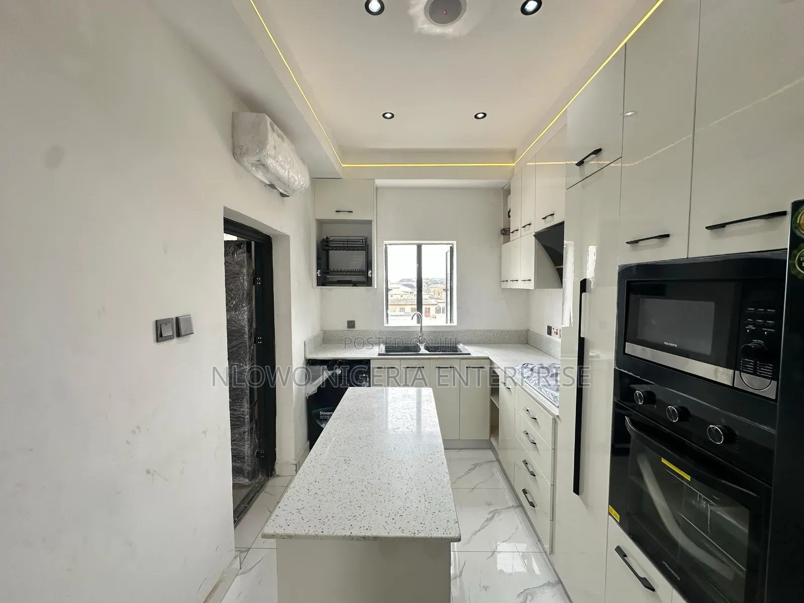 Furnished 3bdrm Apartment in Gbagada Estate for sale