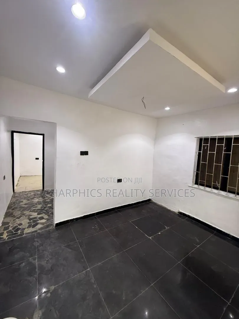 4bdrm Duplex in Mende for rent