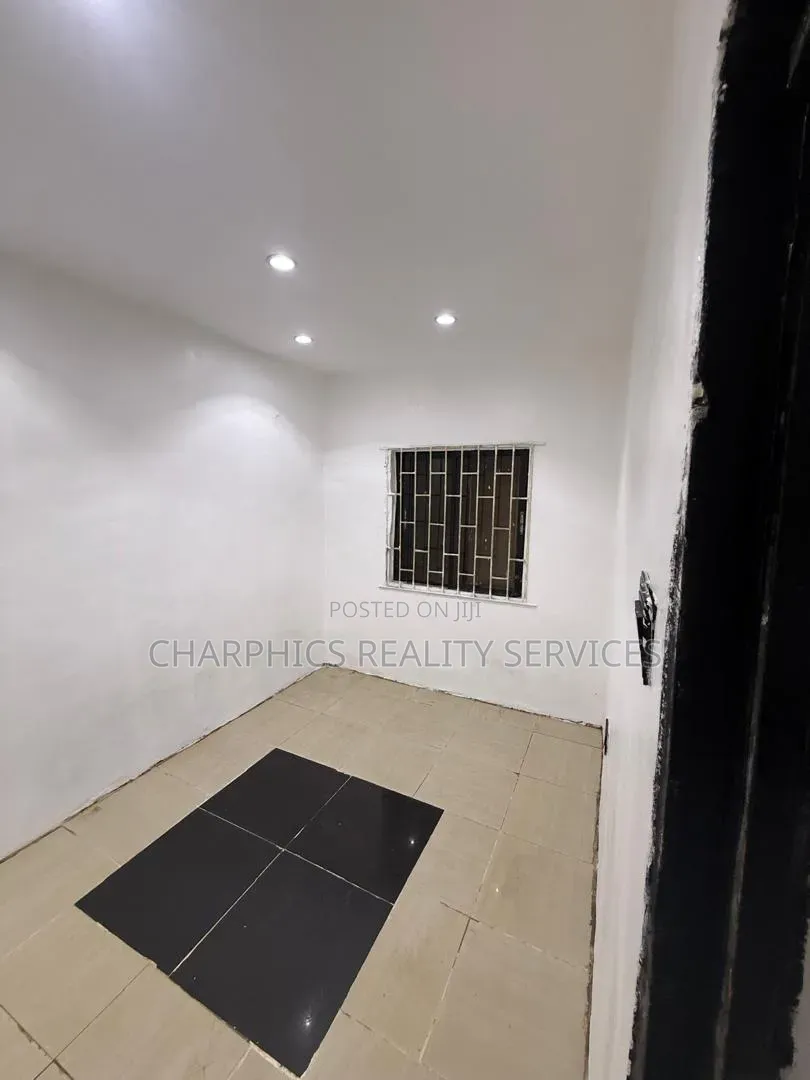 4bdrm Duplex in Mende for rent