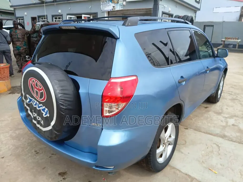 Toyota RAV4 2008 Blue