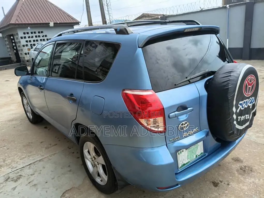 Toyota RAV4 2008 Blue