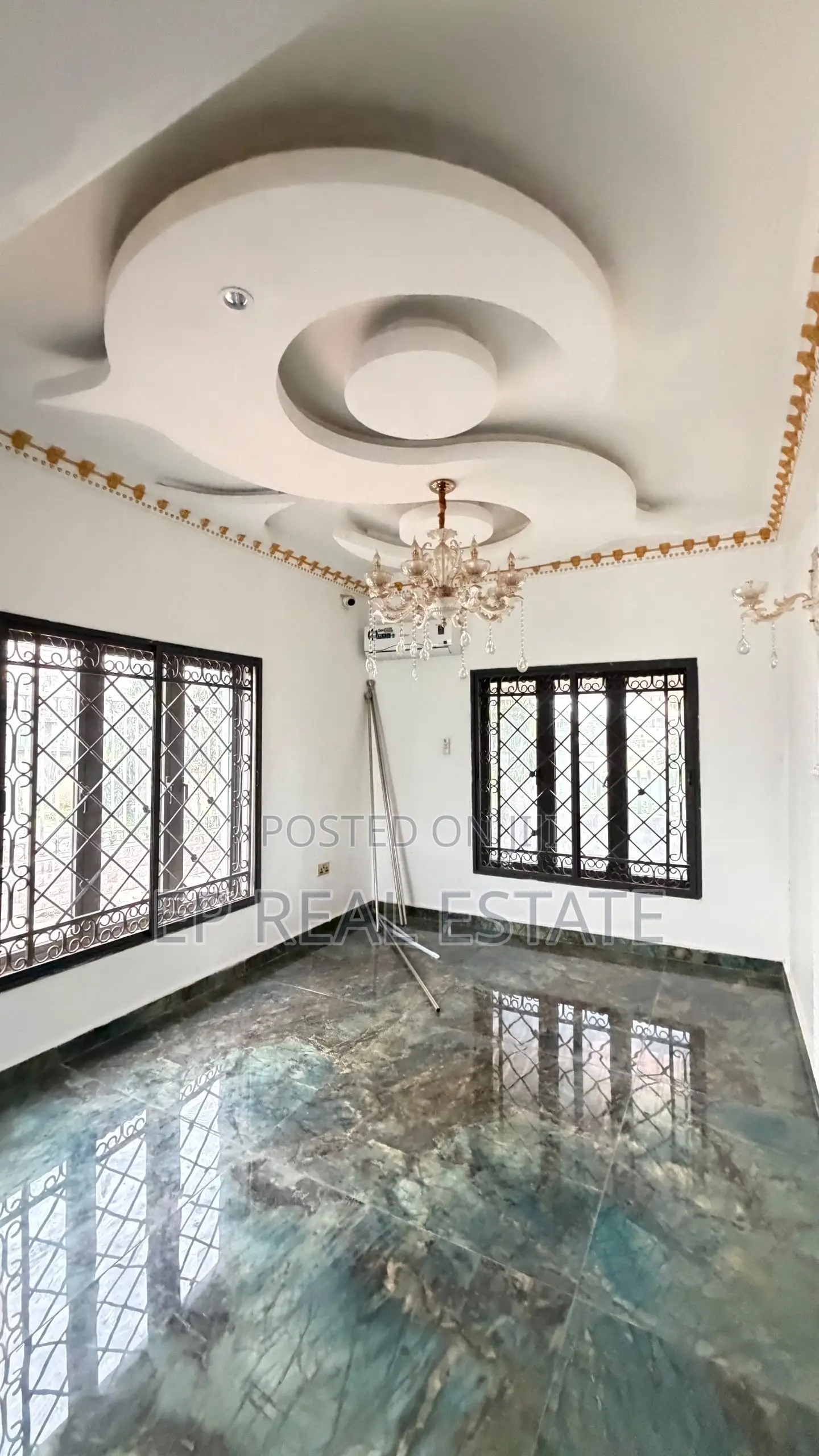 7bdrm Duplex in Apo District for rent