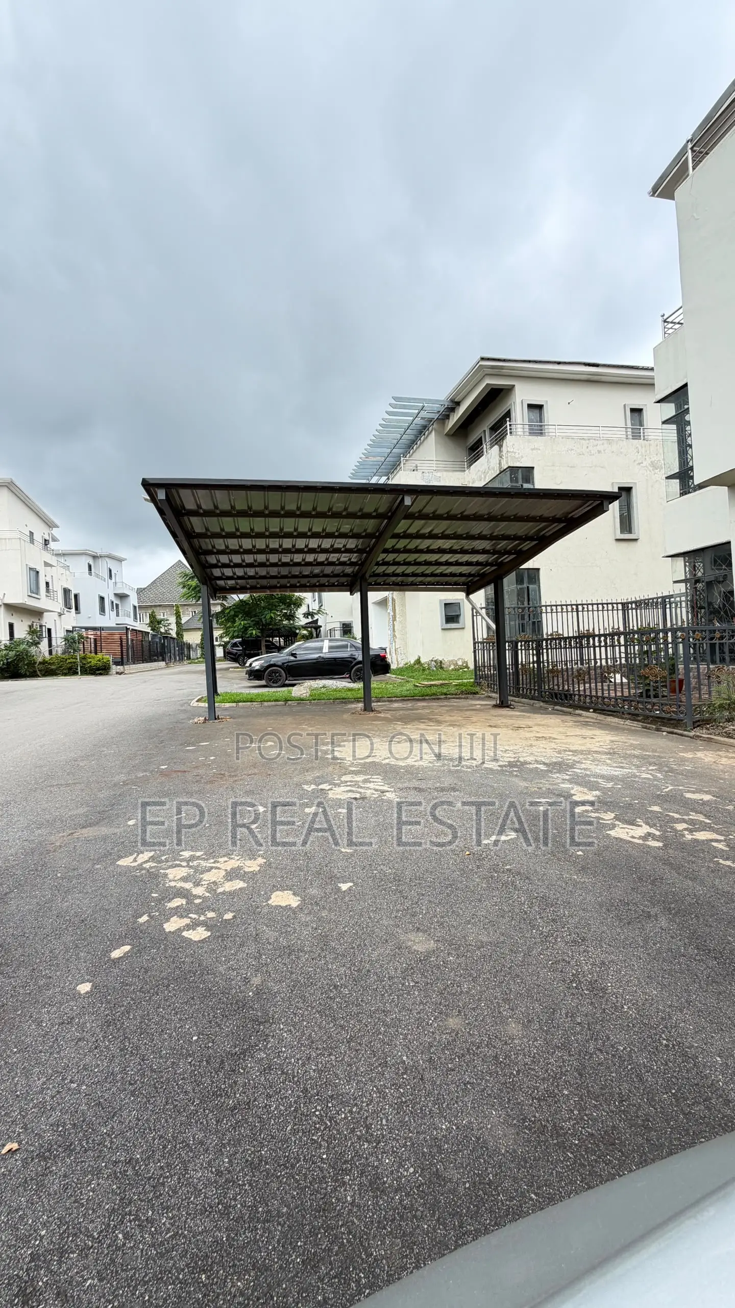 7bdrm Duplex in Apo District for rent