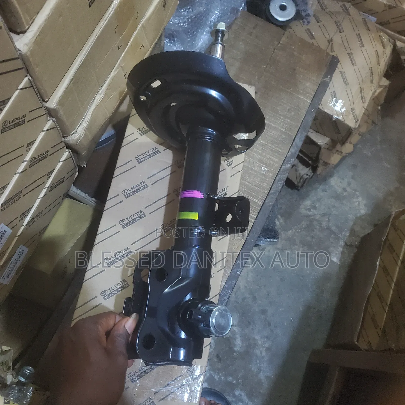 Original Front Shock Abserber Highlander 2020/2026 Sensor Type