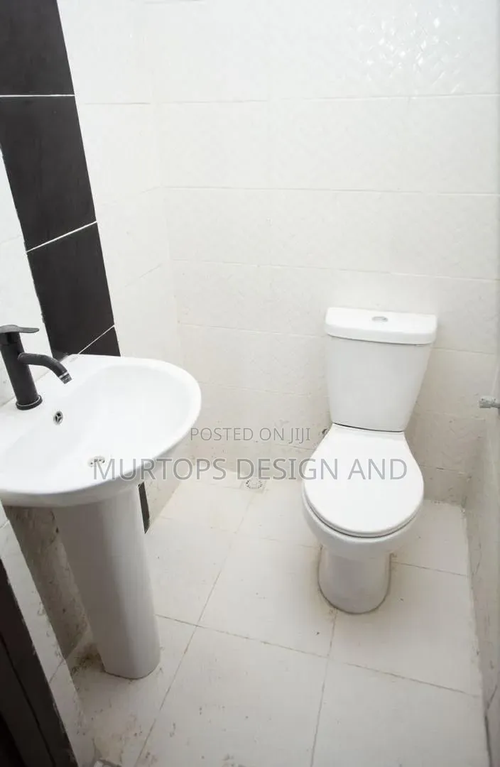 2bdrm Apartment in Osapa london for rent