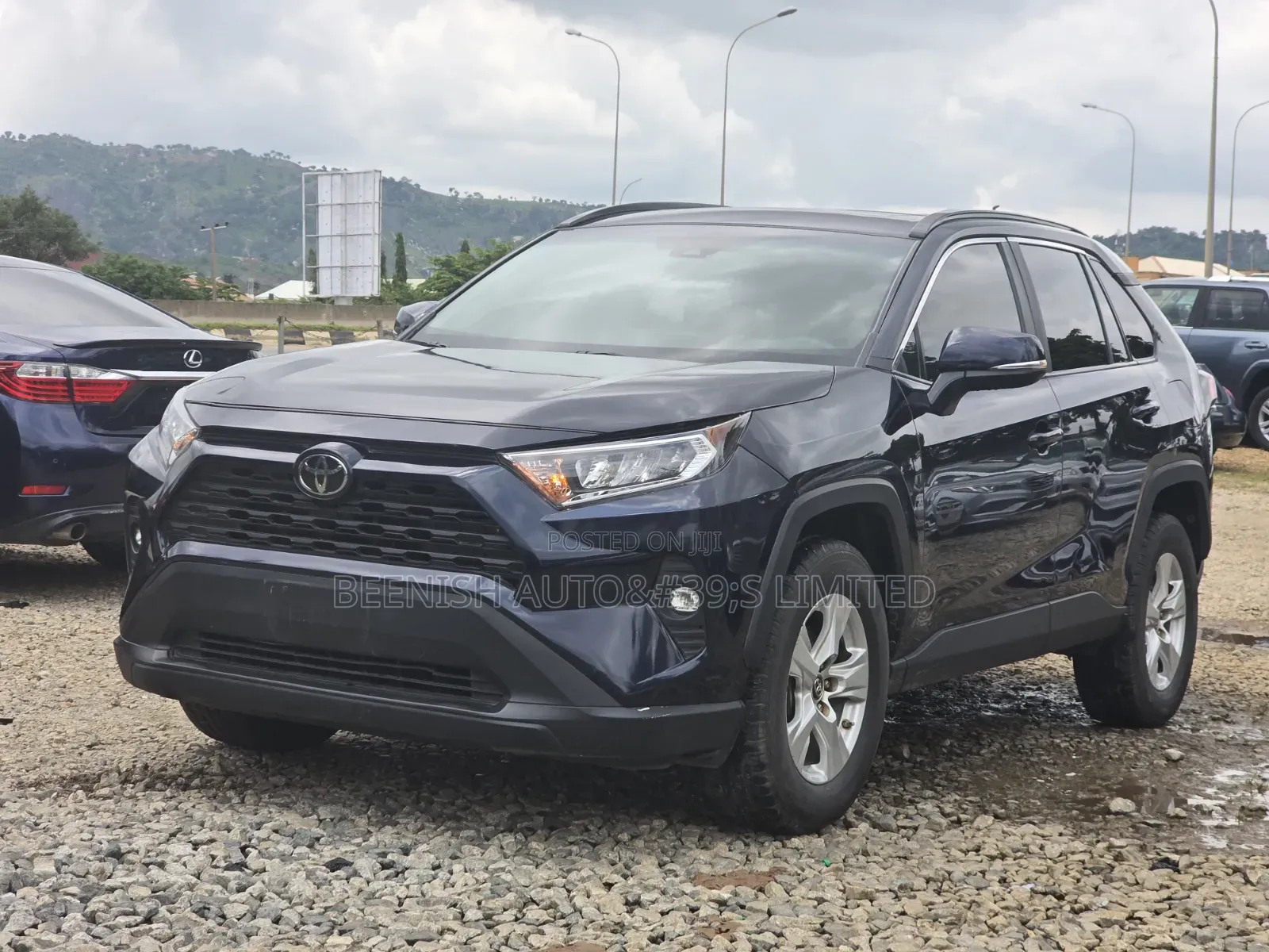 Toyota RAV4 2020 Blue
