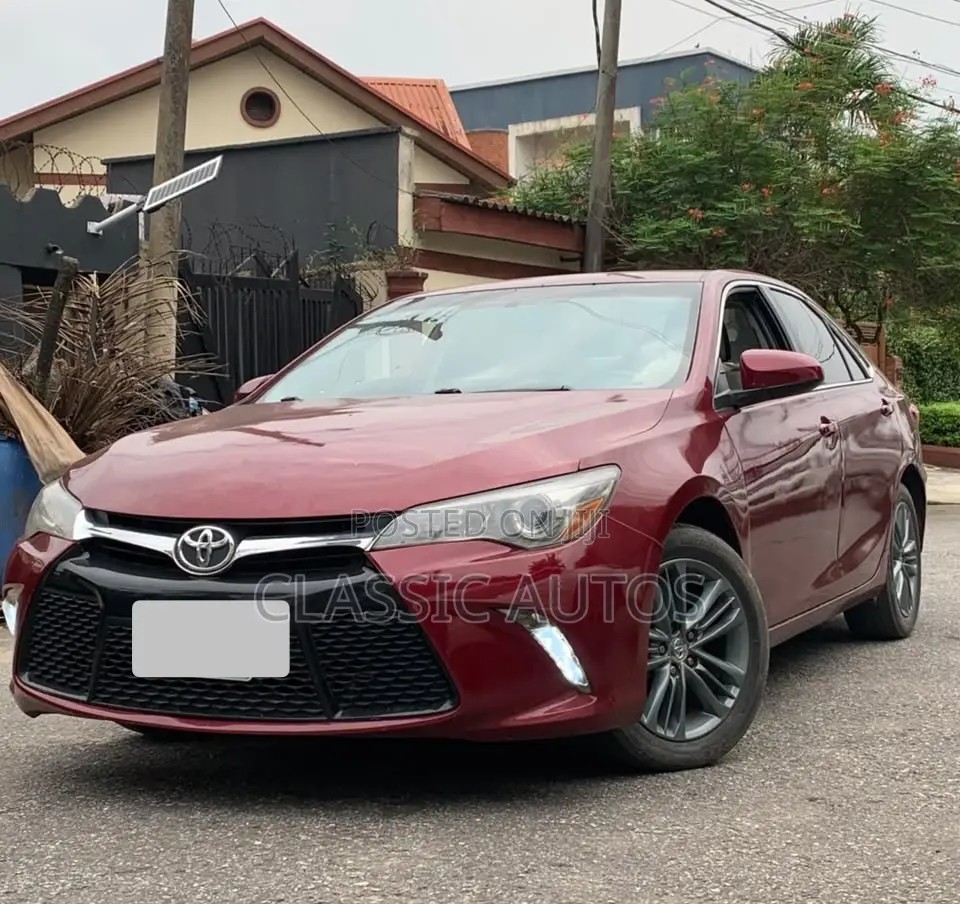 Toyota Camry 2016 Red