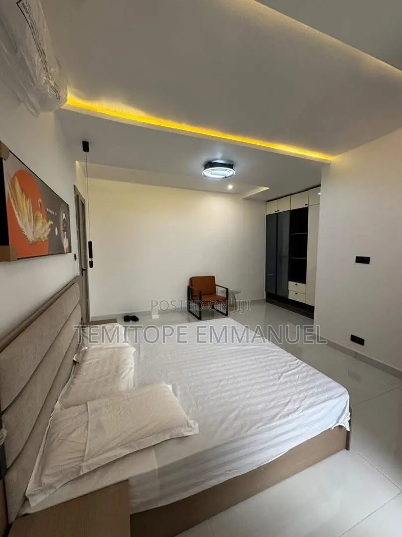 Furnished 2bdrm Apartment in Lekki Phase 1 for sale