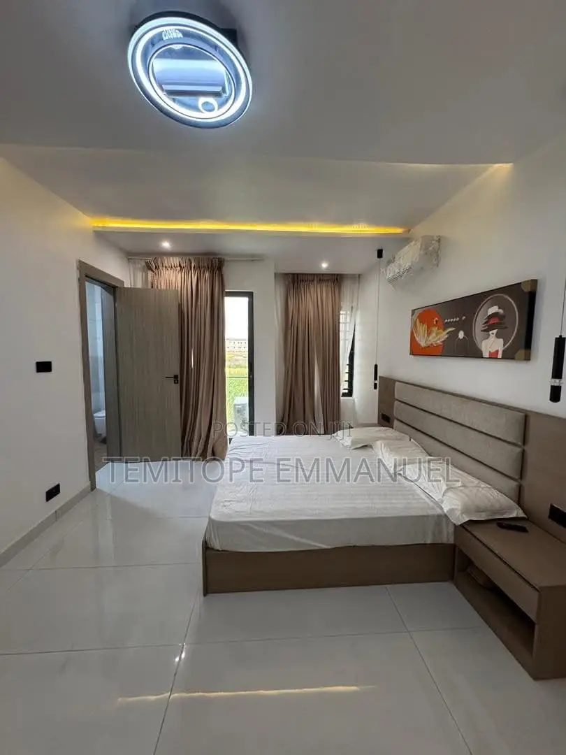 Furnished 2bdrm Apartment in Lekki Phase 1 for sale