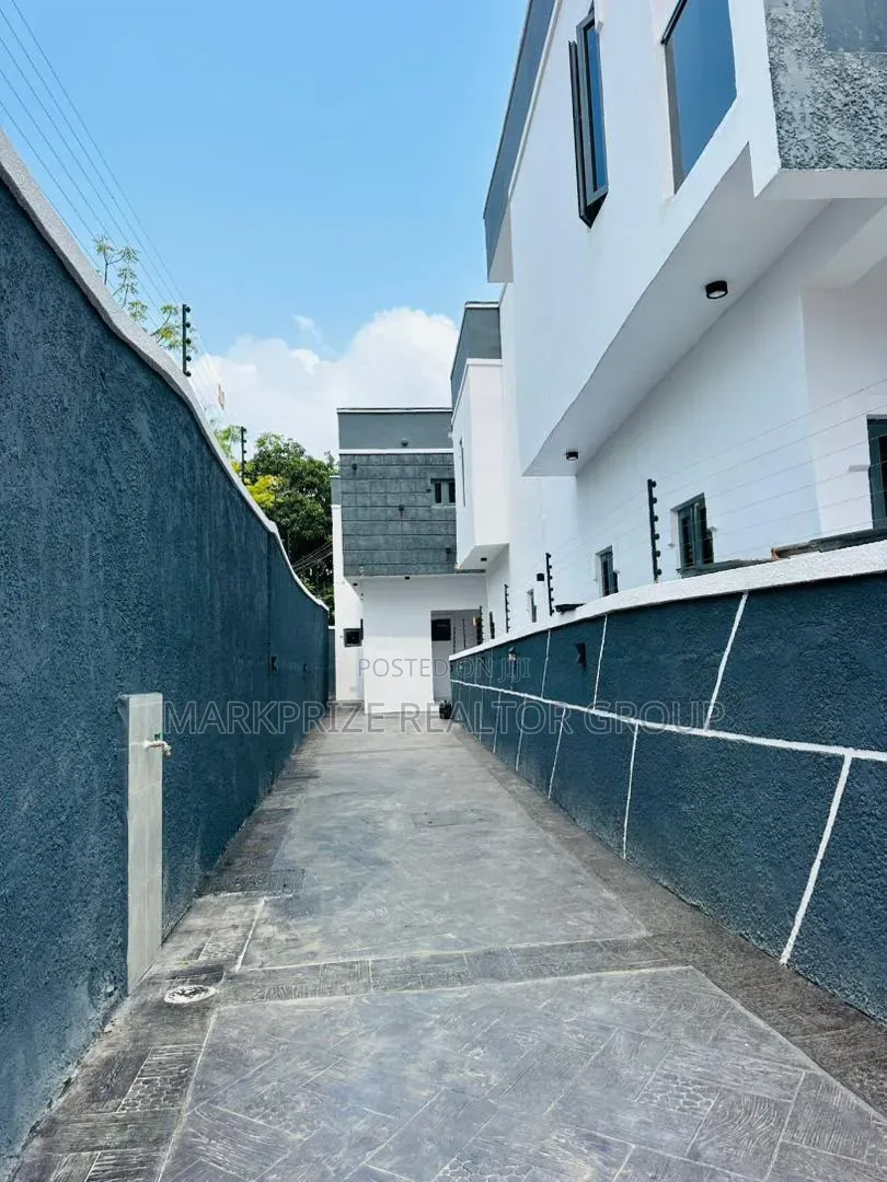 4bdrm Duplex in Ojodu Berger Lagos for sale