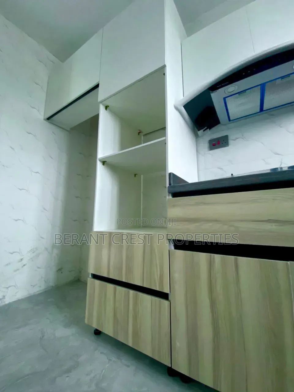 Furnished 2bdrm Apartment in Chois Estate, Abijo for sale